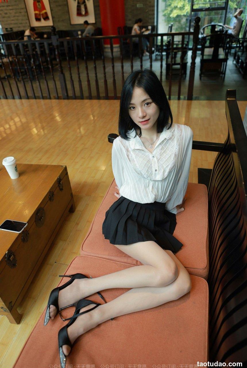 [IESS异思趣向] 2022.05.30 丝享家1103：小六《超短百褶裙》[94P／143MB]