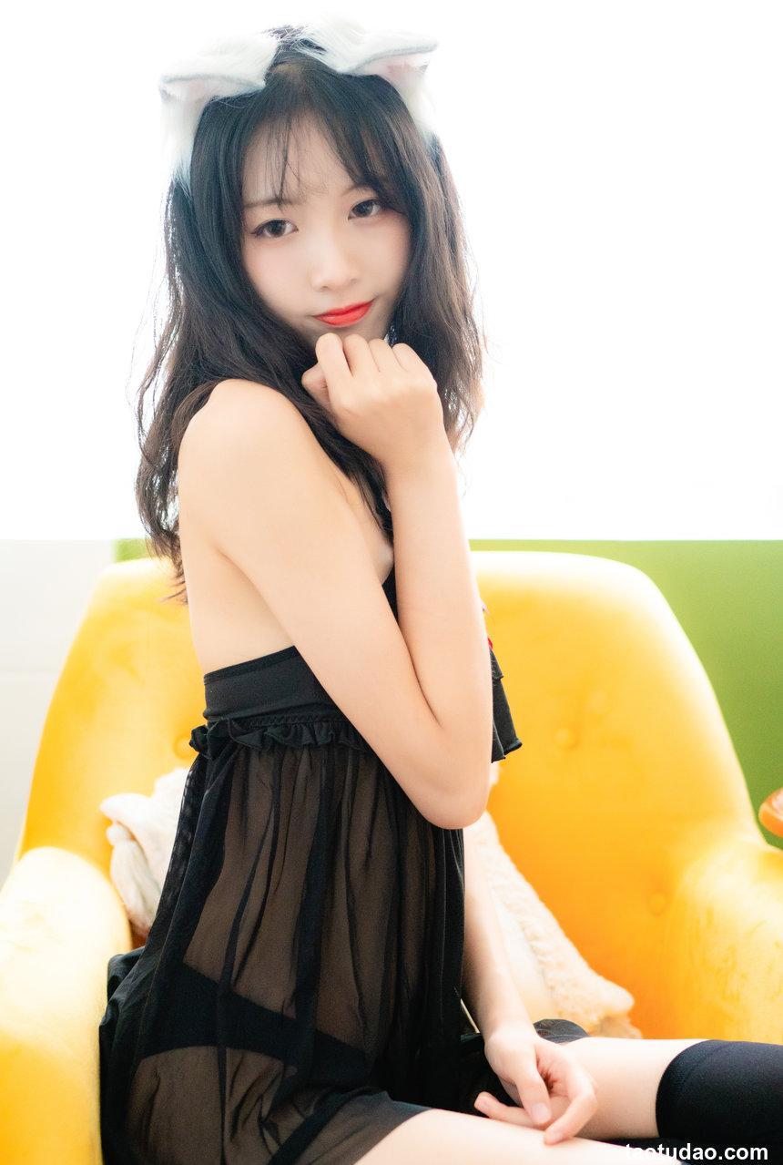 西瓜少女 NO.002  -  猫尾私房 [24P-310MB]