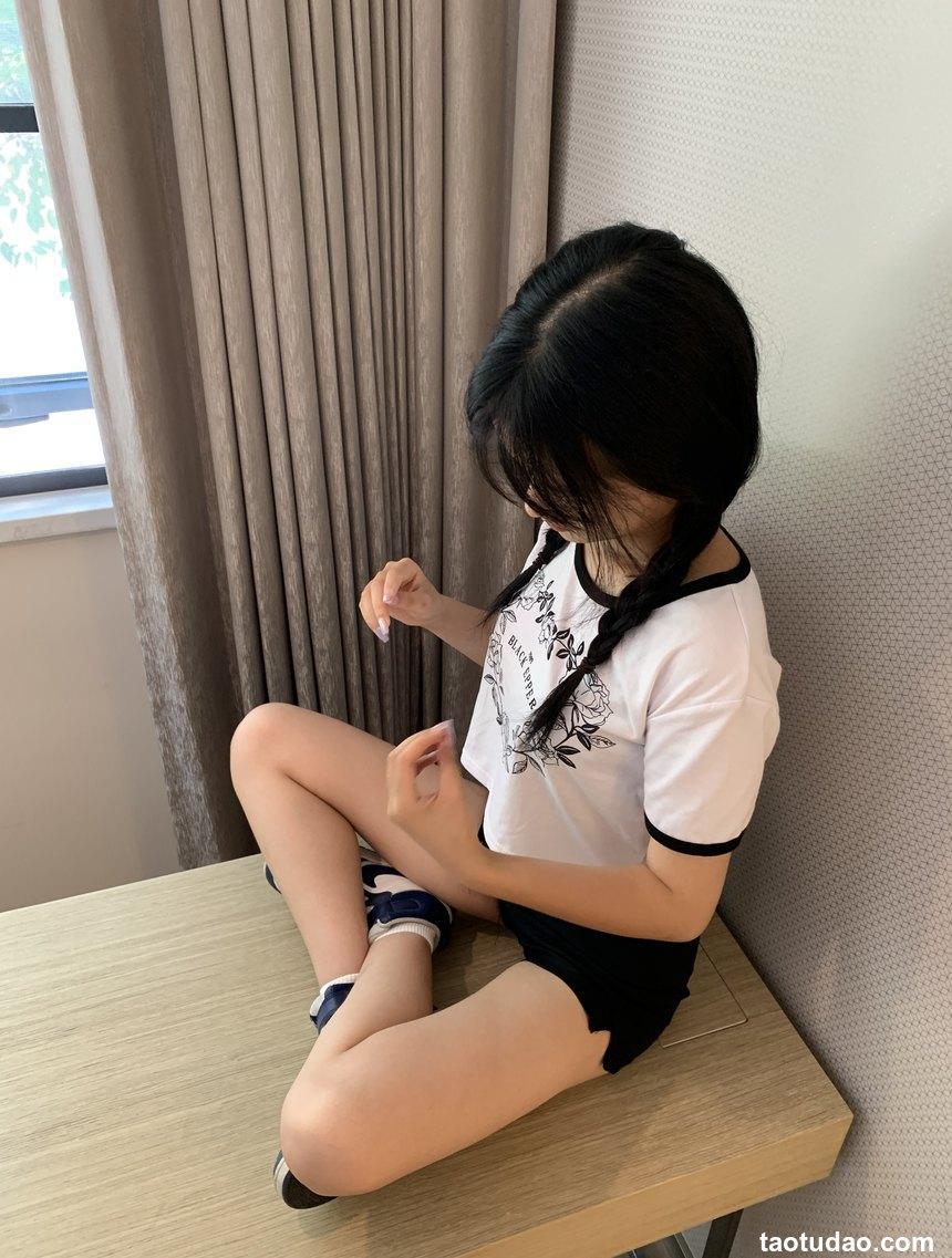 [誉铭传媒]袜足摄影 2022年《9月整合福利》[128P+7V／702MB]