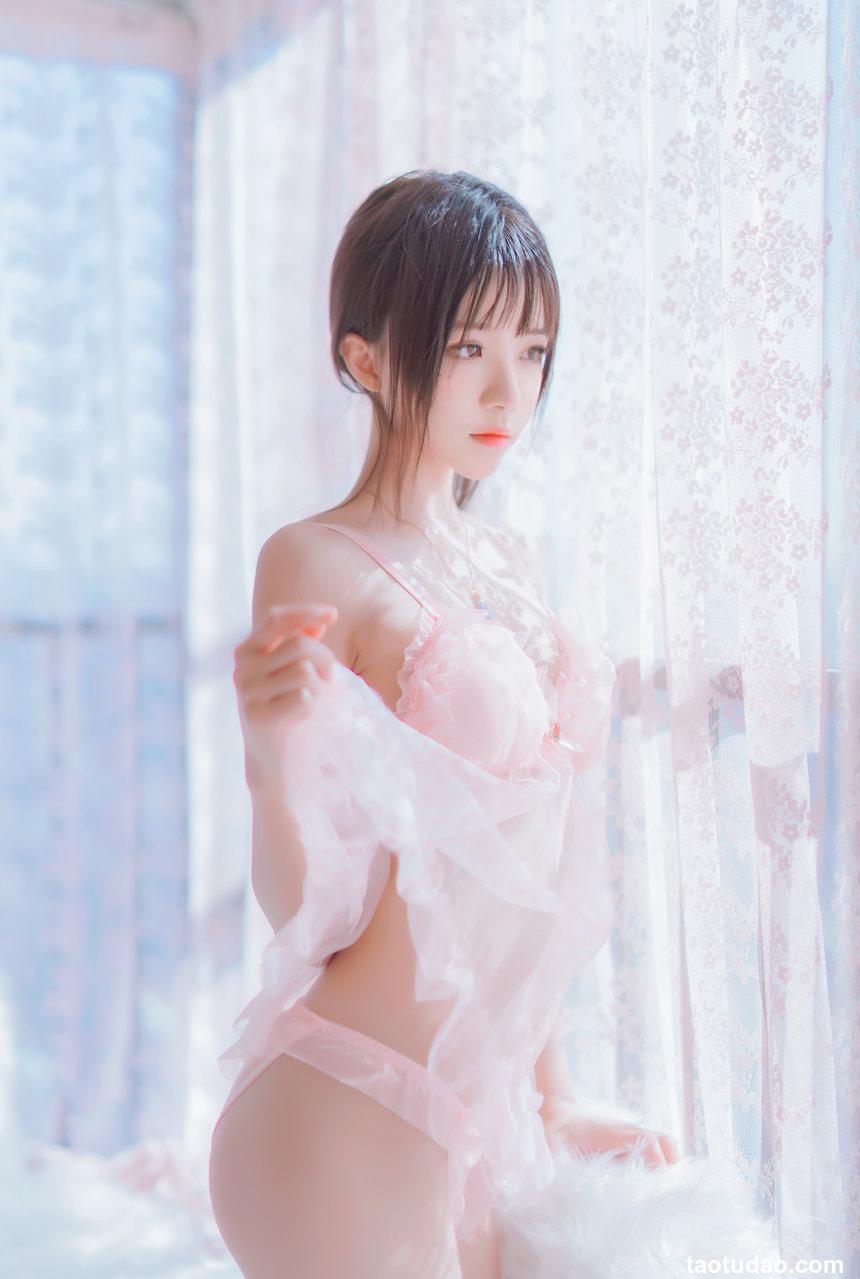 桜桃喵 - 初恋01 [30P-478MB]