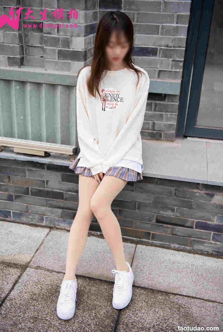 大生模拍 NO.247 冬日厚肉丝[64P／168MB]