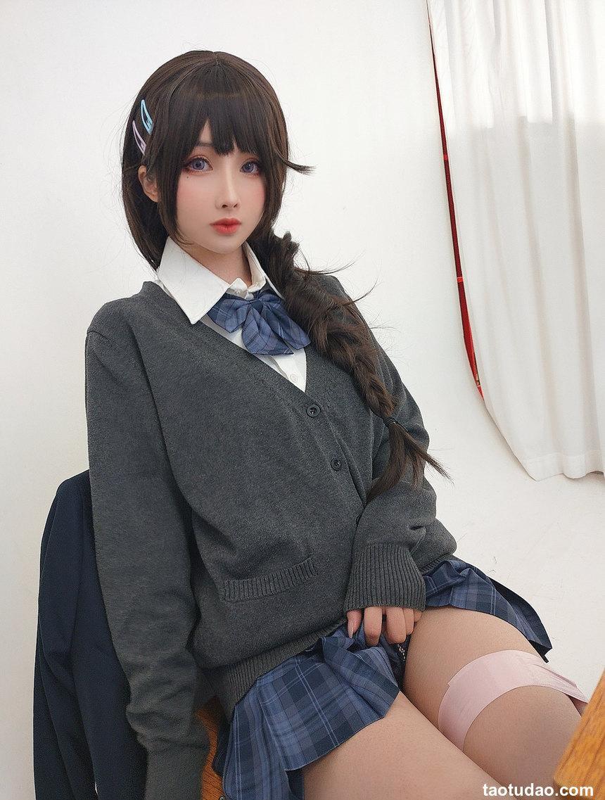 rioko凉凉子 黑丝 牛头人第三弹 [124P+12V-927MB]