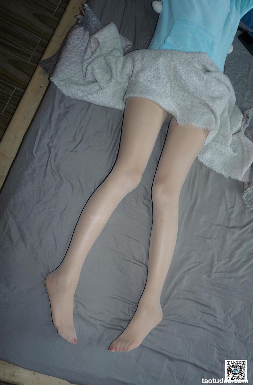 妖精视觉 NO.119 小茶 丝袜与睡裙的故事[67P／52.6MB]