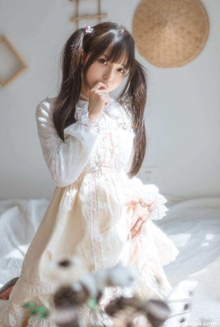 六味帝皇酱 NO.004 — 洛丽塔 [48P-457M]