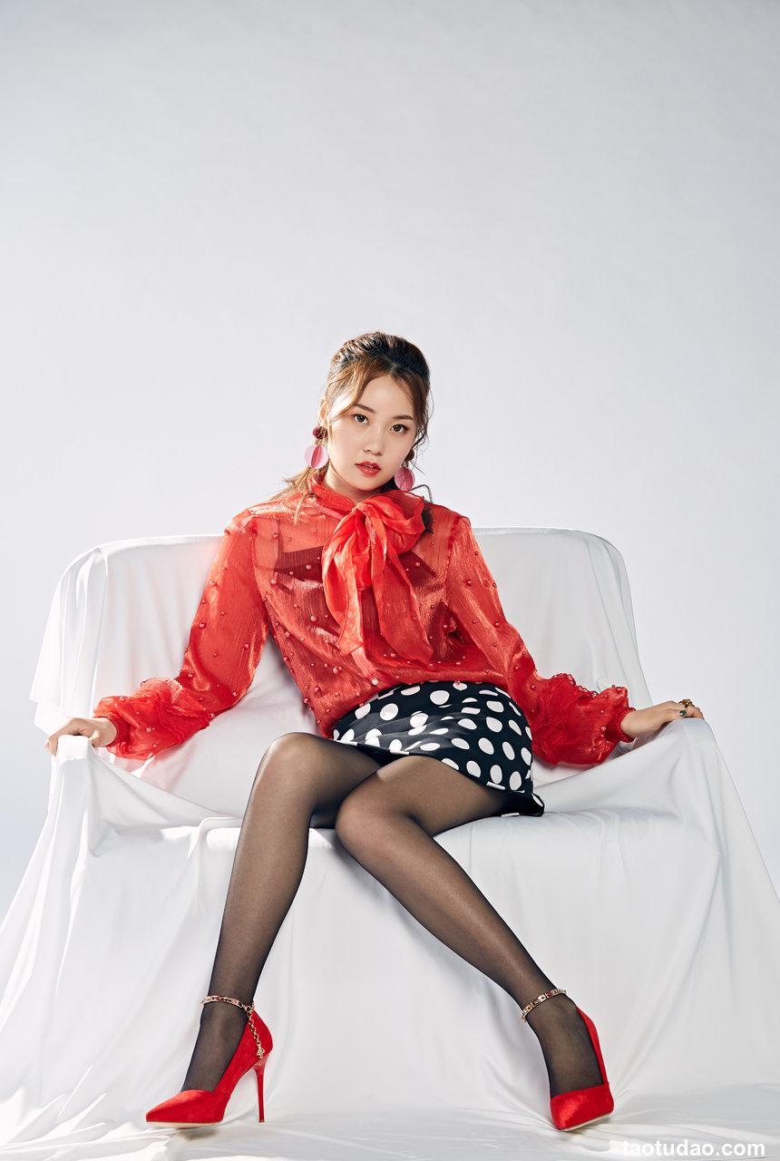 奈丝写真 NO.041 红色糖果系女孩-露露 [36P+299M]