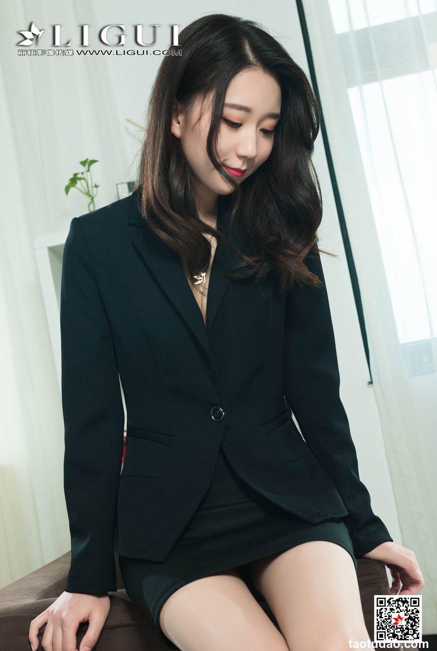 [Ligui丽柜] 2020.03.02《职场新秀》-程程 [55+1P]