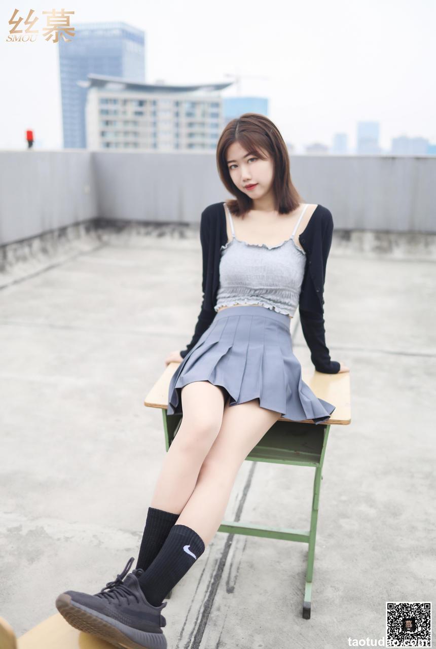 丝慕写真 SM288 米朵 《天台玩丝两姐妹》