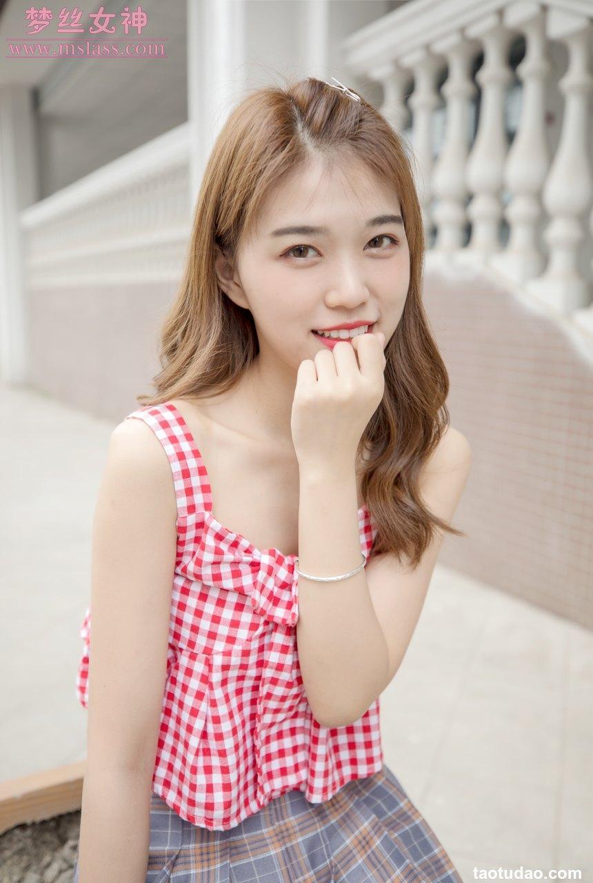 [MSLASS梦丝女神] 2019.06.11 笑笑《甜甜的袜》[74P+1V-830MB]