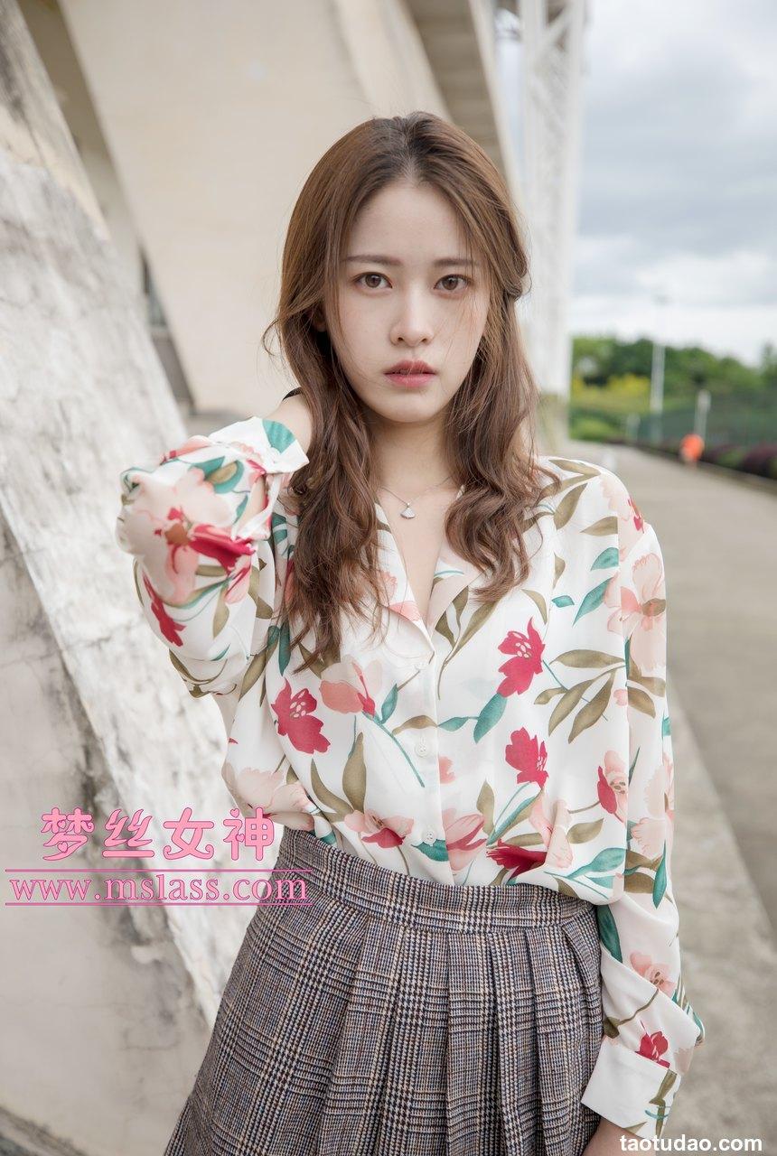 [MSLASS梦丝女神] 2019.05.20 魏婷婷《宿楼丝袜美脚女神》 [68P+1V-995MB]