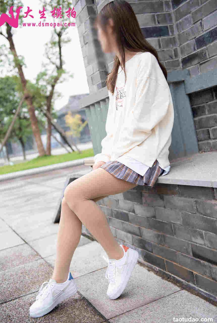 大生模拍 NO.247 冬日厚肉丝[64P／168MB]