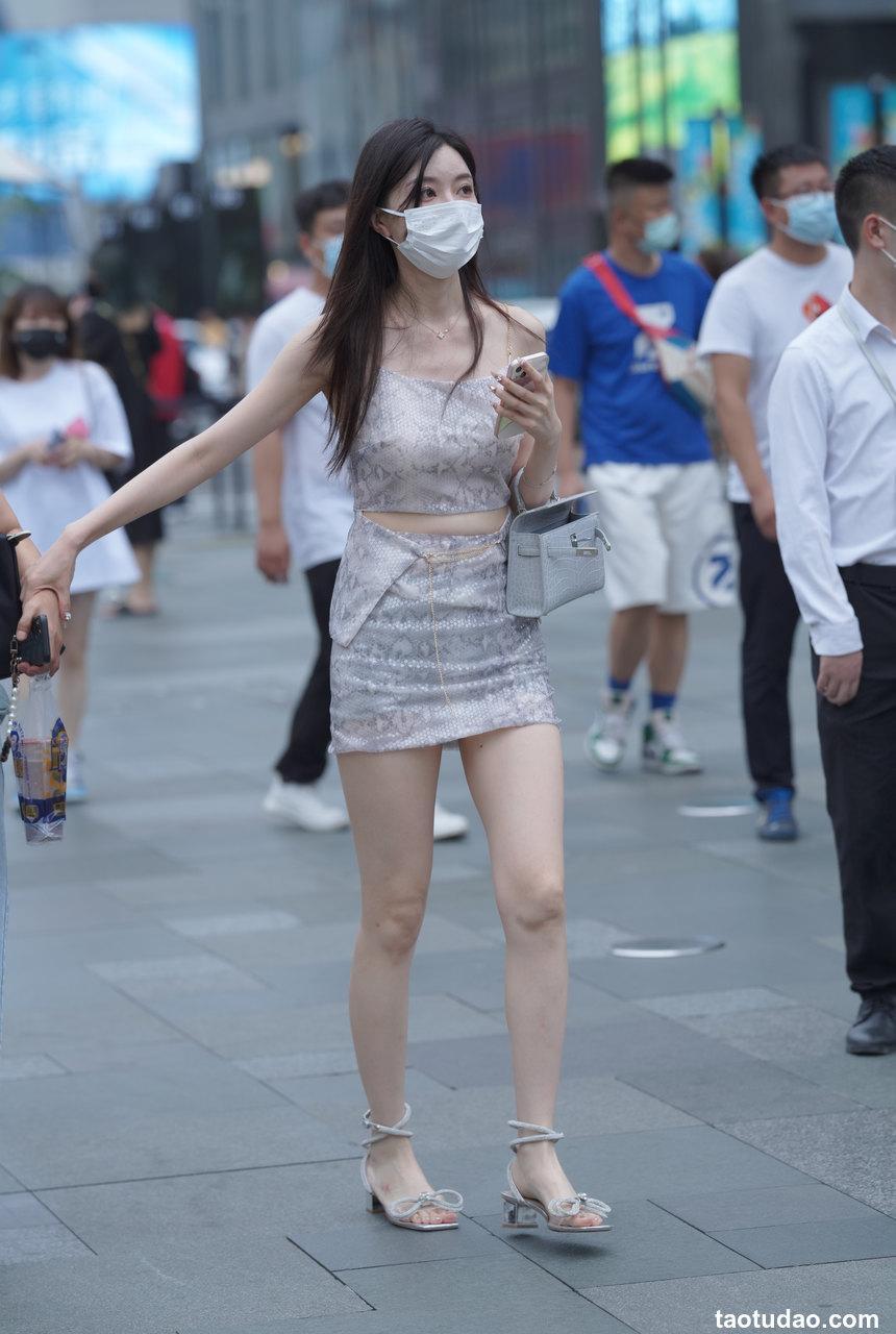 都市丽人雪白肌肤可谓天生丽质 红颜凝香【197P-2.17G】