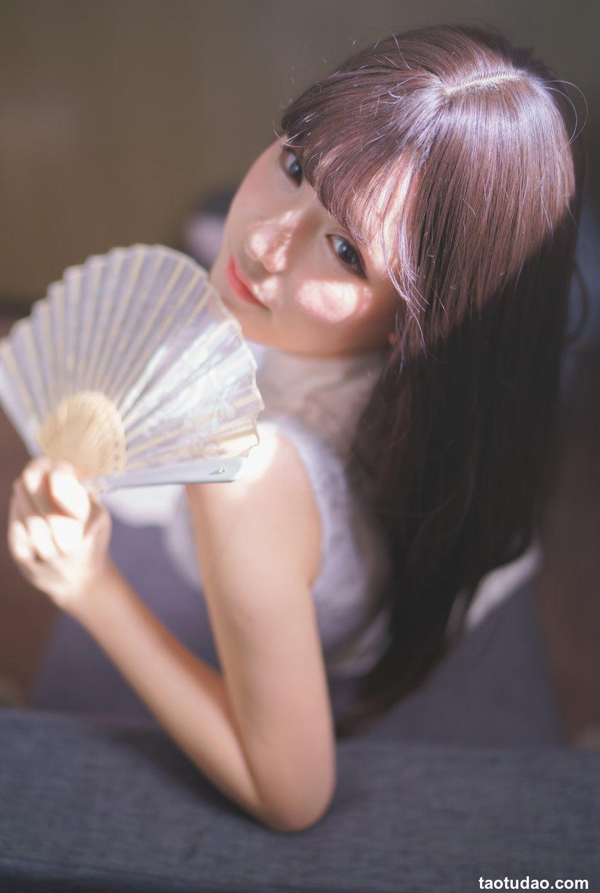 前羽  NO.003 - 白丝旗袍[17P／108MB]