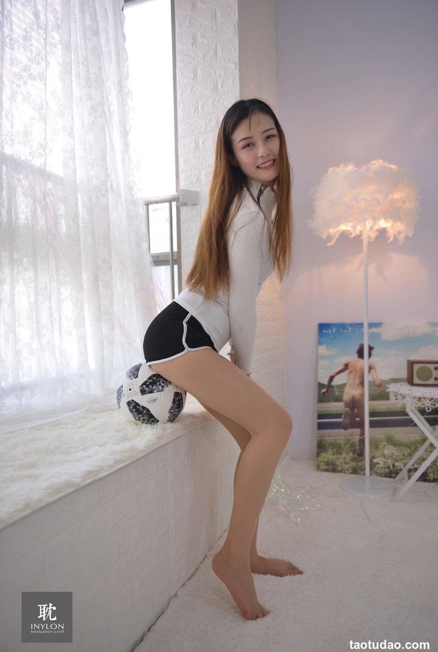 [IESS异思趣向]《普惠集235》- 模特：九妹《快乐玩个球》