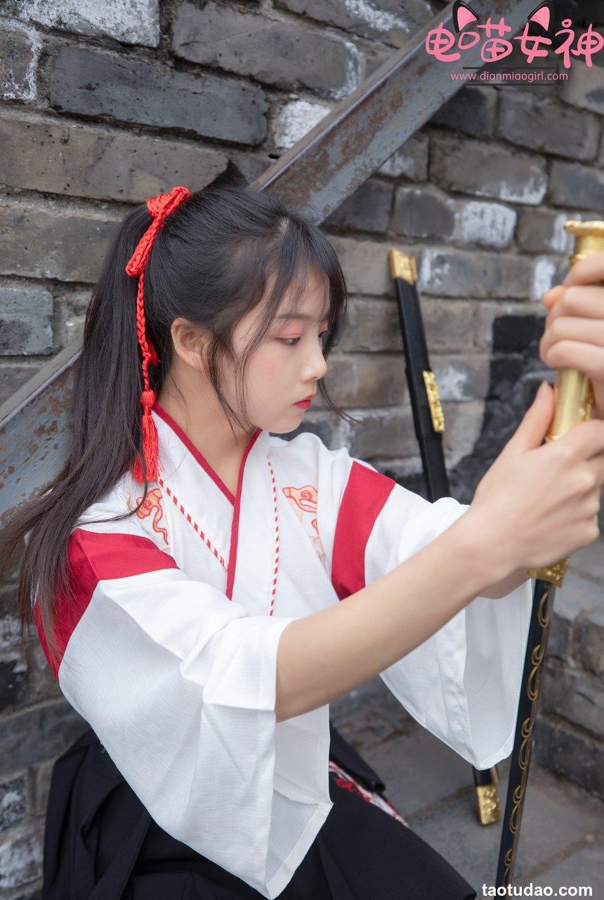 [电喵女神] 灵唯 长城古装 [70P-450M]