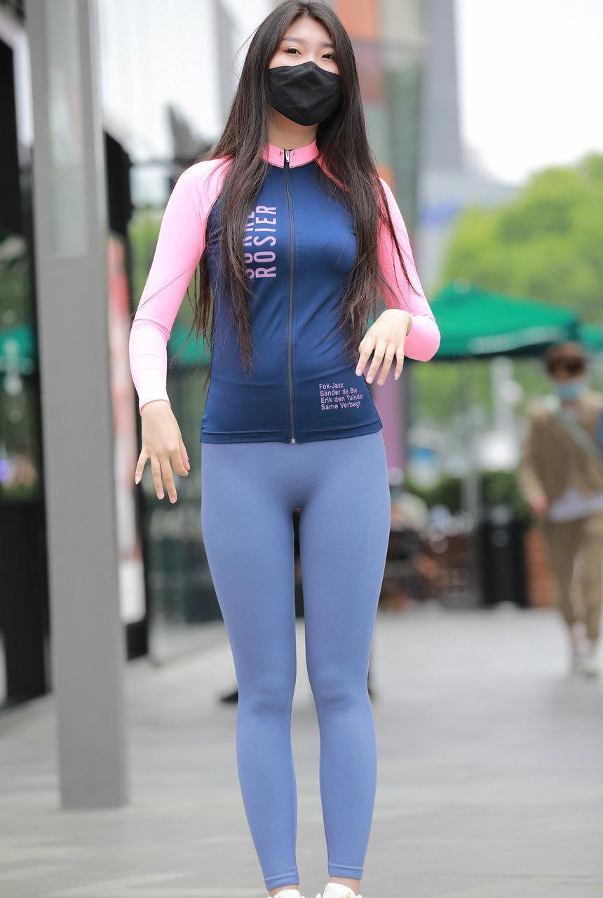 都市丽人蓝色瑜伽裤小姐姐【192P+10V-10.5G】