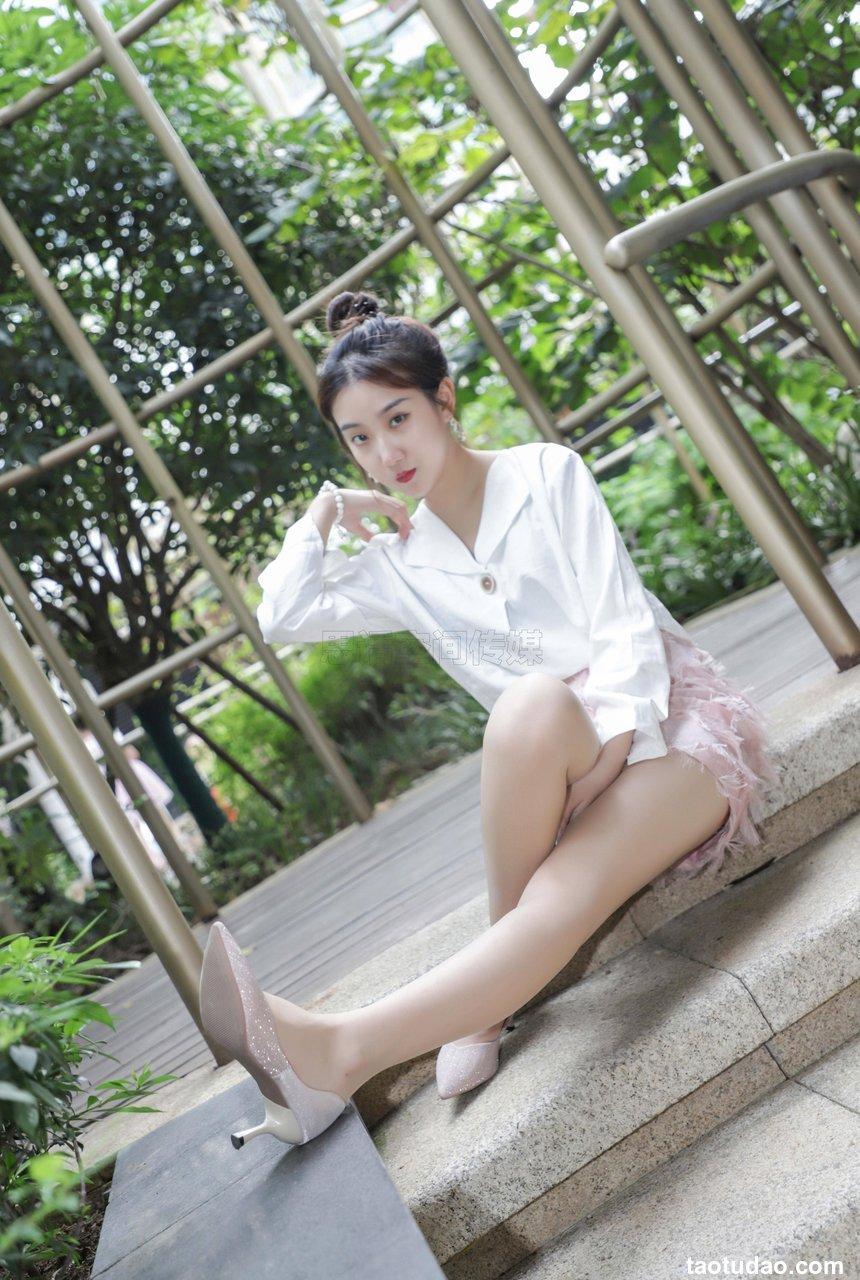 [SiHua思话] SJ029 露露 天台的秋日之丝 [41P/66MB]