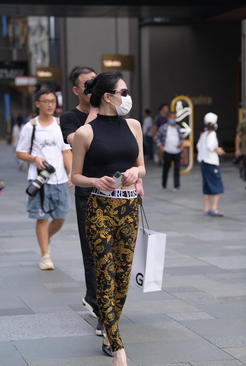 都市丽人紧身裤美妇【84P-1.85GB】