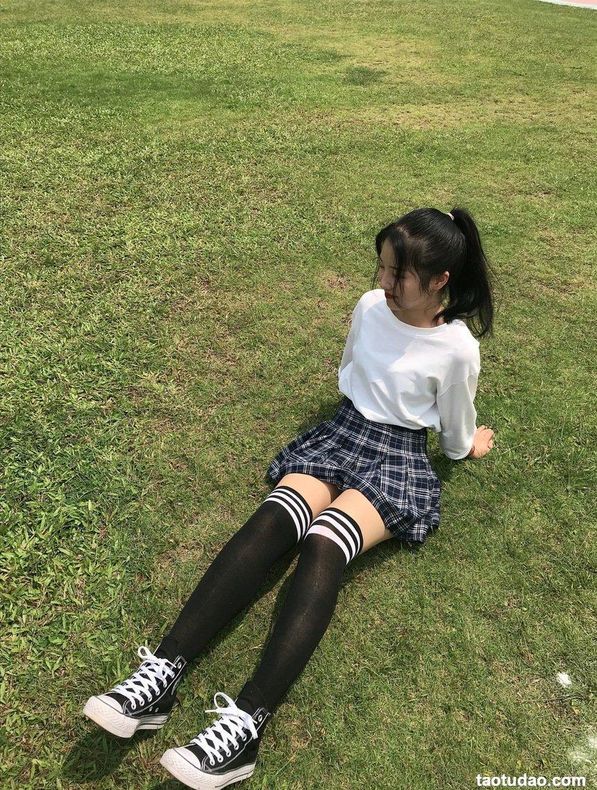 [最爱帆布鞋] 丝袜美腿写真 ON.28 图套+视频