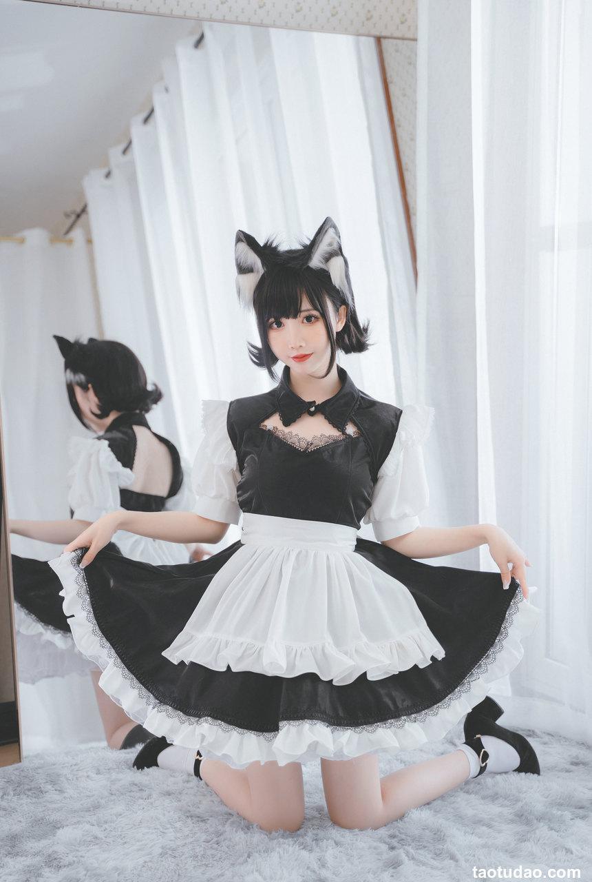 面饼仙儿 - NO.113 开胸女仆 [17P-115MB]