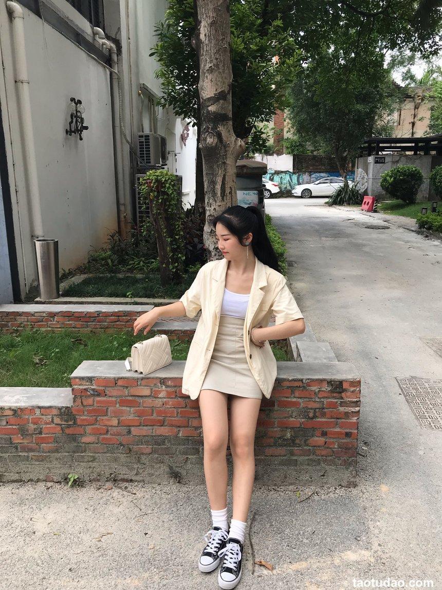 [最爱帆布鞋] 丝袜美腿写真 ON.44 图套+视频