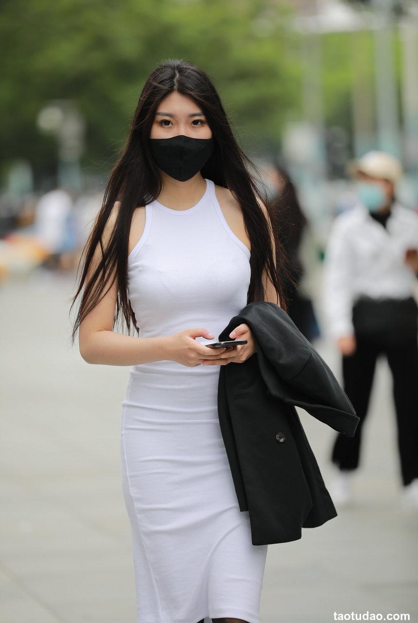 都市丽人黑丝包臀白色鱼尾连体裙美眉【152P+4V-3.52G】