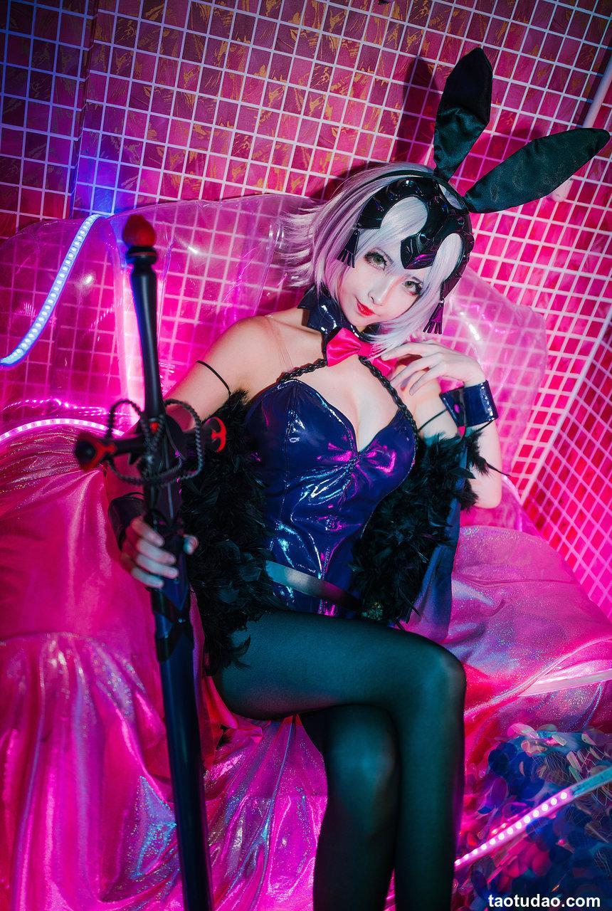 rioko凉凉子 - 兔女郎[13P／154MB]