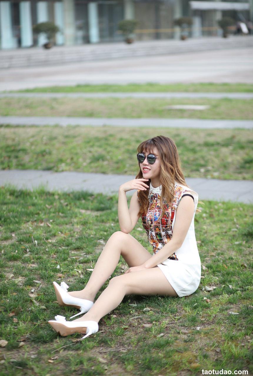 奈丝写真 NO.058 坐好了，大白腿！–高高 [34P+309M]