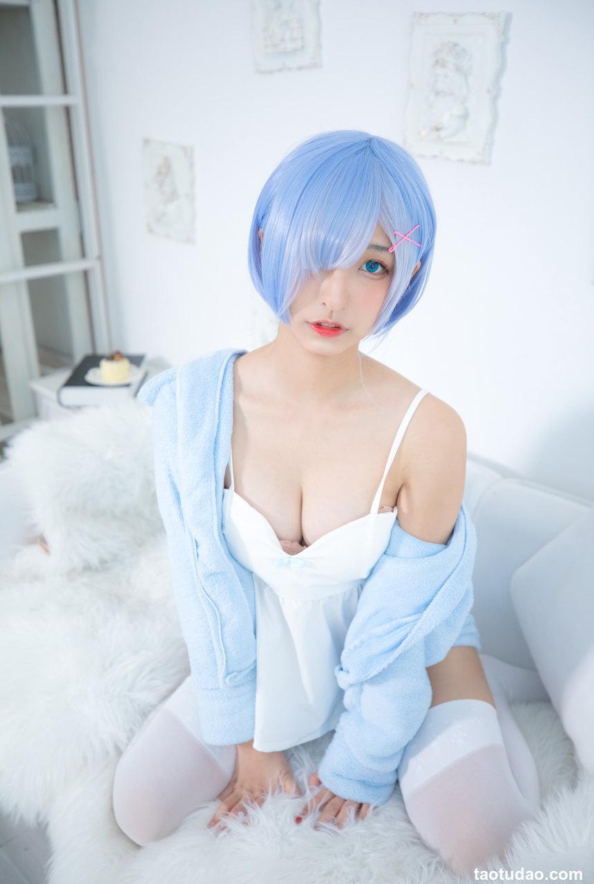 神楽板真冬 — 白丝蕾姆[150P／312MB]