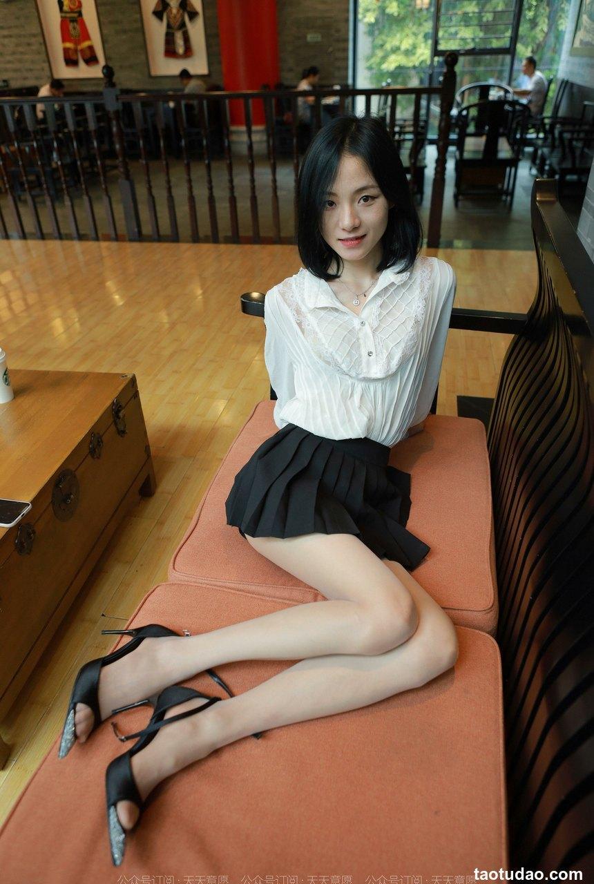 [IESS异思趣向] 2022.05.30 丝享家1103：小六《超短百褶裙》[94P／143MB]