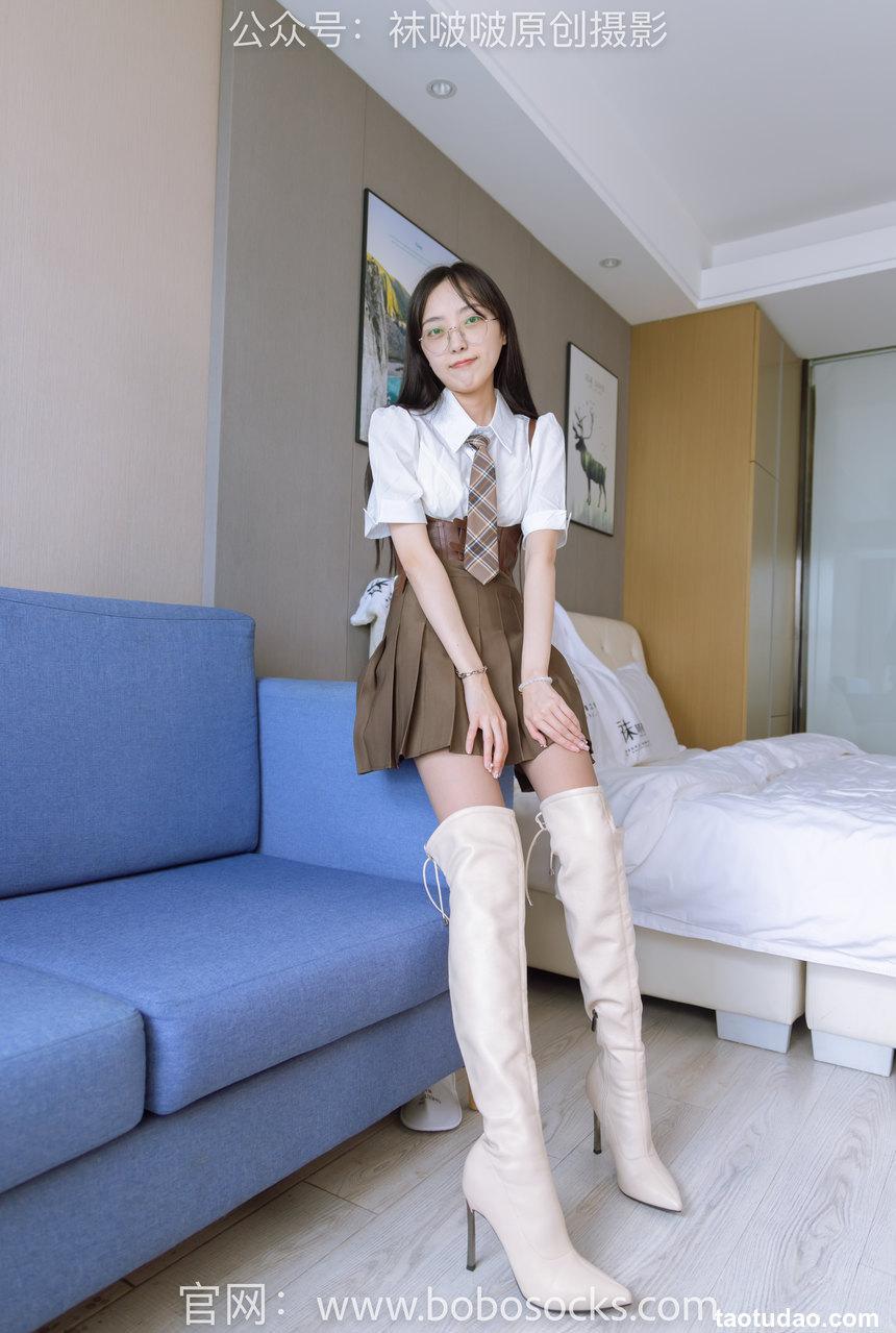 [BoBoSocks袜啵啵]NO.133 稚予-高跟长靴、白棉袜、咖啡丝[140P+1V／5.34GB]