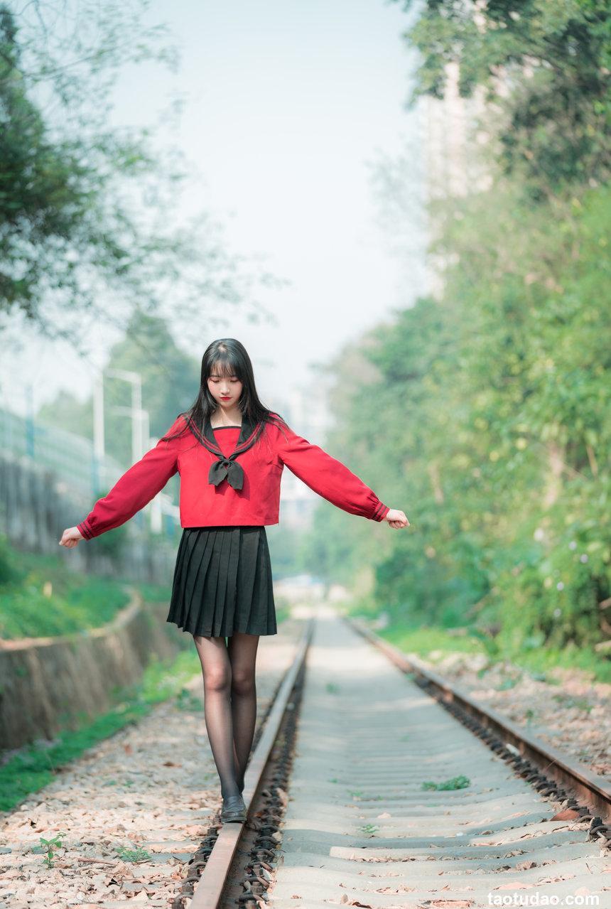 西瓜少女 NO.013   铁轨成片 [47P-721MB]