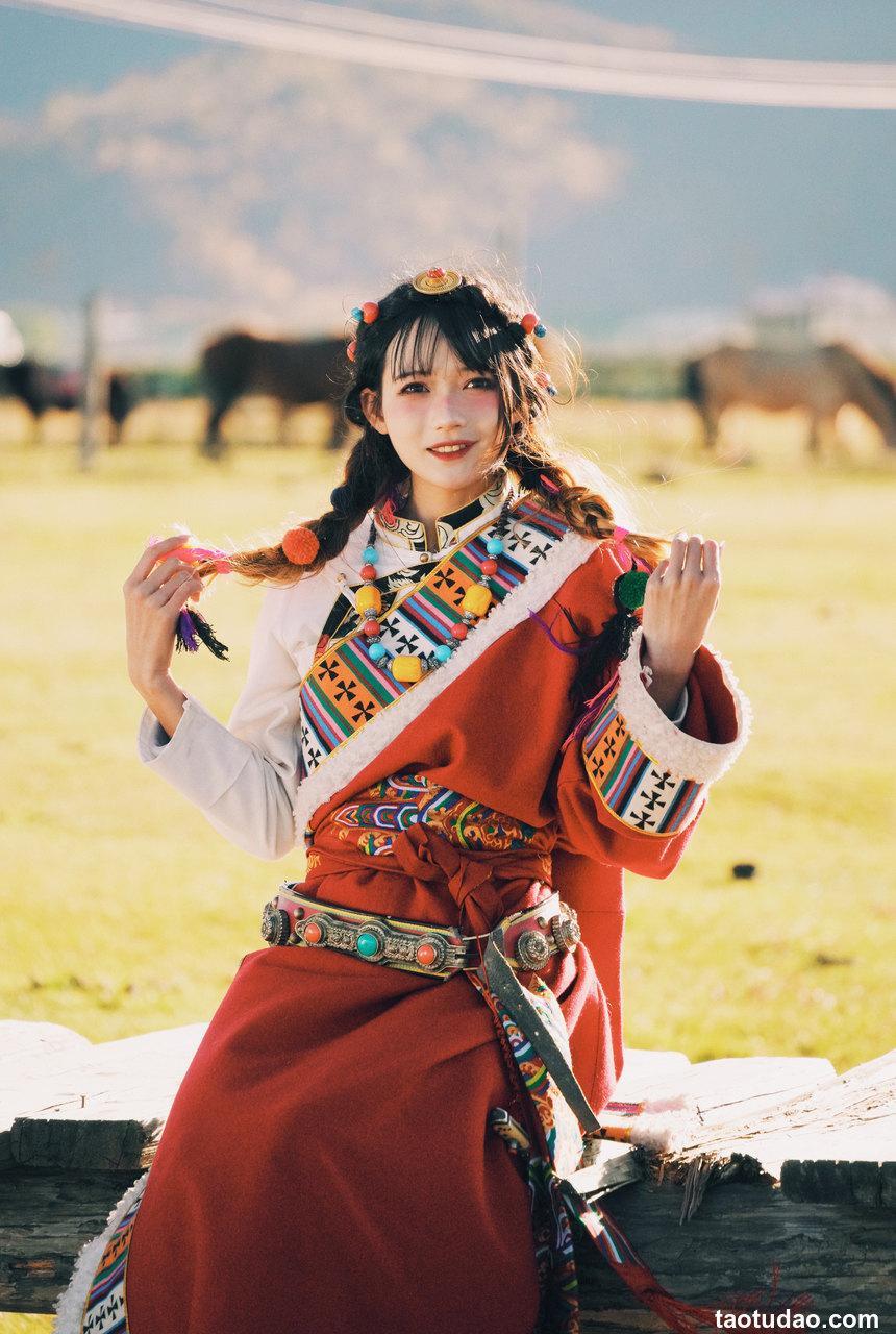 兔子Zzz不吃胡萝卜 - NO.27 草原小卓玛 [24P-124MB]