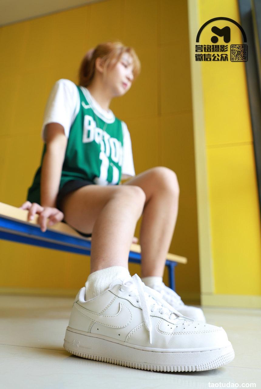 [誉铭传媒]袜足摄影 2021年 NO.018[90P+1V／979MB]