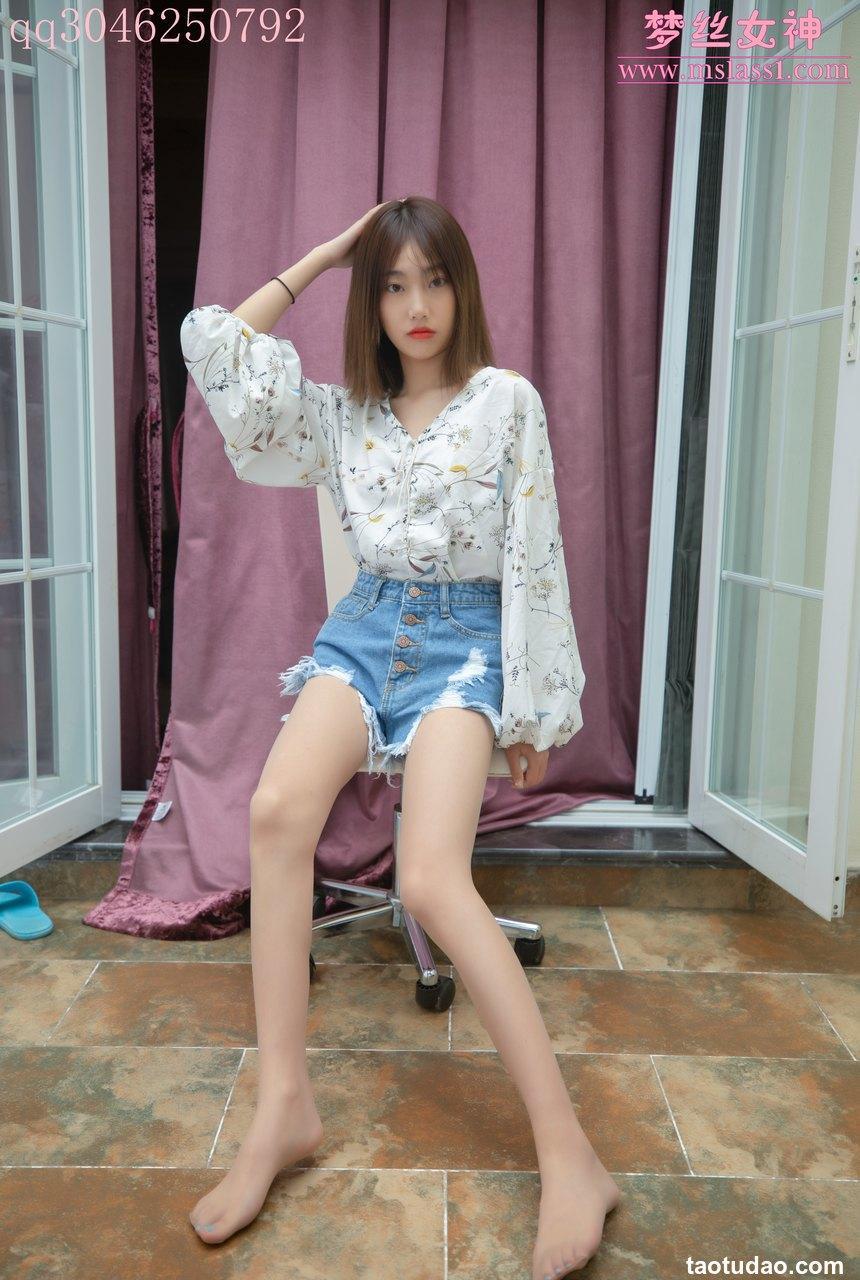 [电喵女神] 凌凌 美足 [60P+1V-900M]