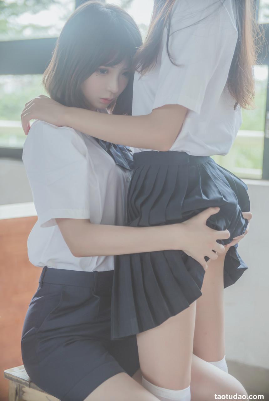 萝莉风COS 桜桃喵&疯猫ss – JK百合 [43P]