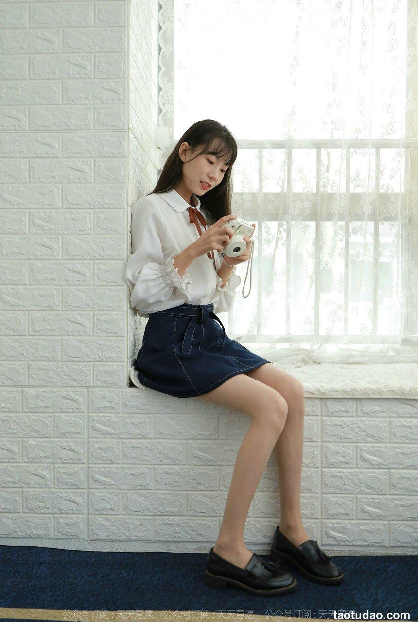 [IESS异思趣向] 2021.10.08 丝享家941：团团《长腿学苑风》[97P／155MB]