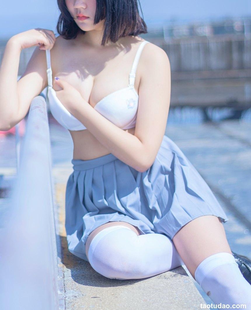 阿汐汐W NO.003 天台JK [40P-109MB]