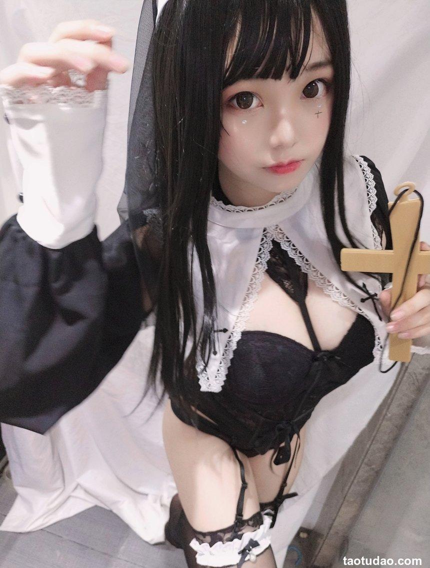 蜜汁猫裘 NO.037 修女 [25P-52.3MB]