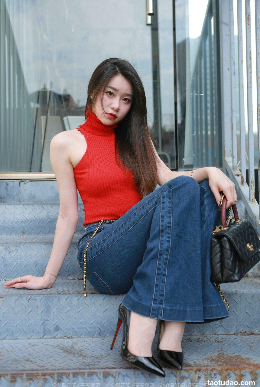 [IESS异思趣向] 2022.02.24 丝享家1011：佳爷《红底高跟库里丝》[92P／109MB]