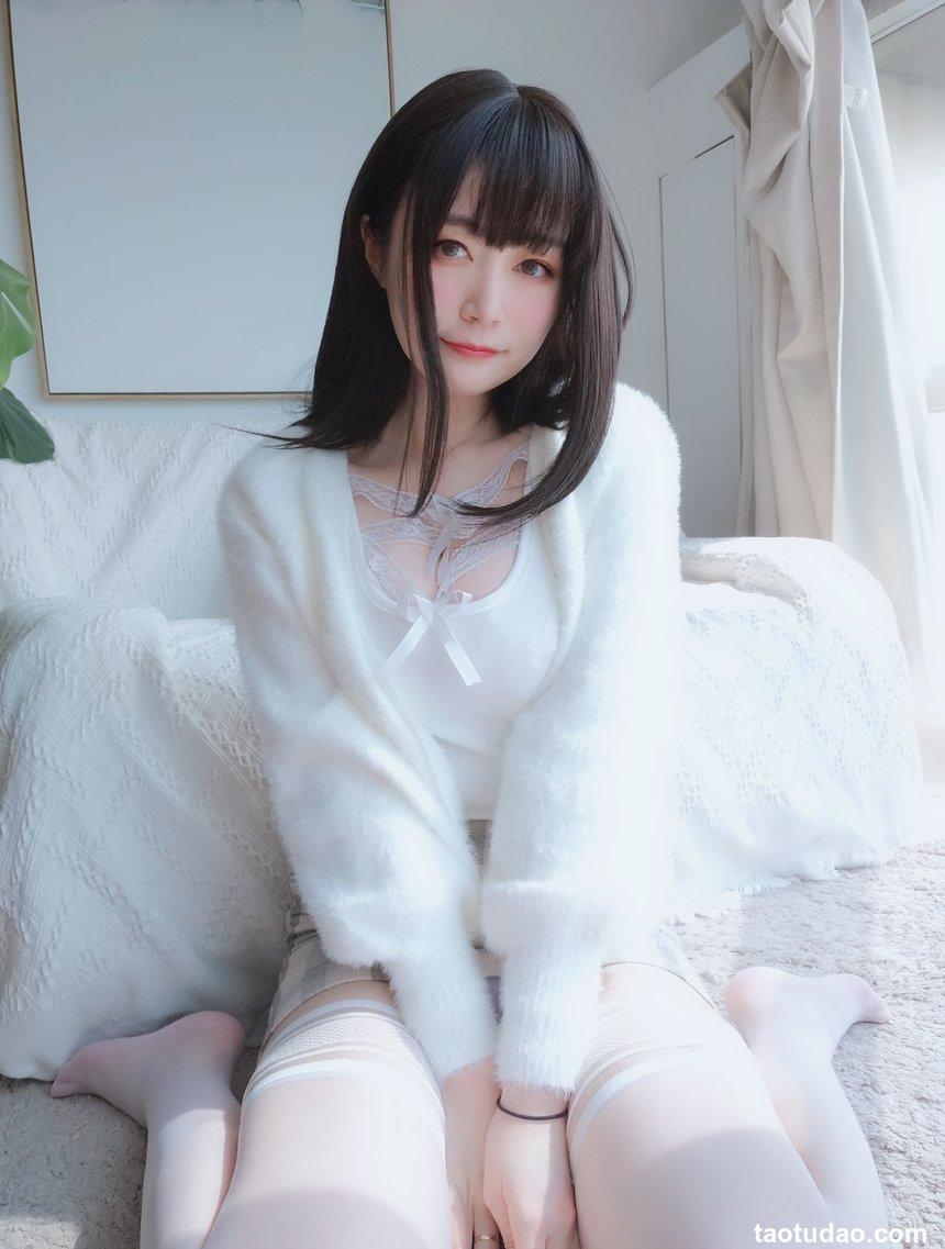 Coser小姐姐白银 - 白蕾丝 [120P3V-788MB]