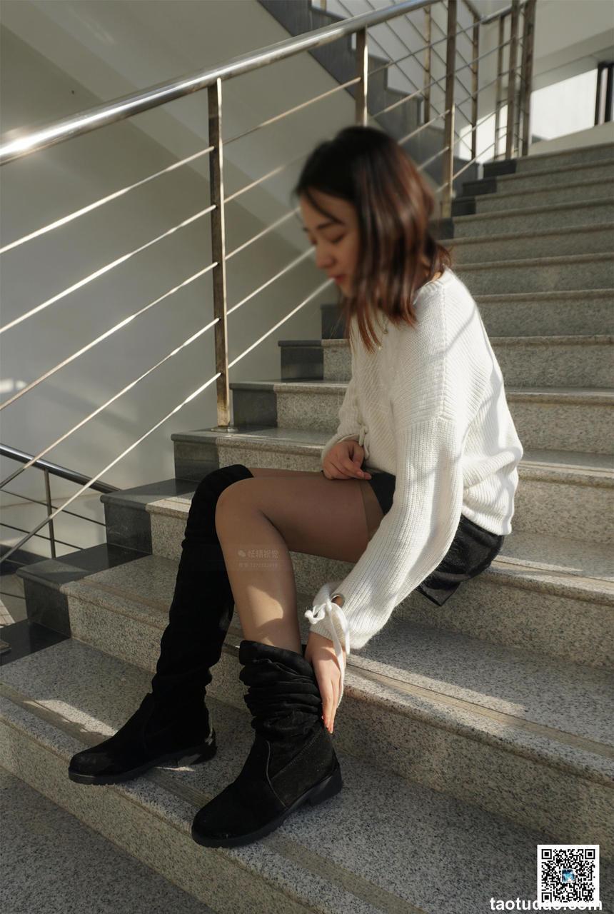 妖精视觉 NO.104 苏苏 长靴&高跟，双色丝袜[73P／47MB]