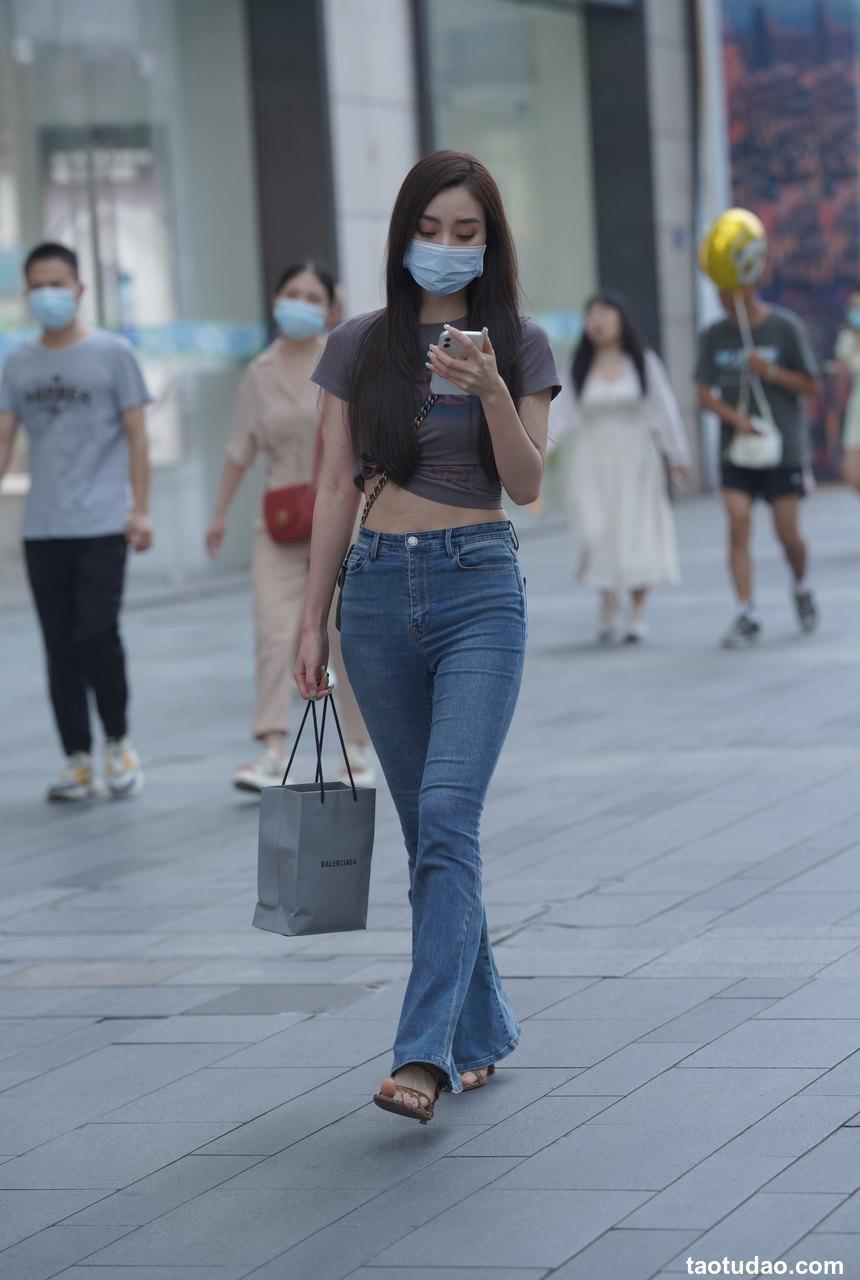 都市丽人牛仔裤小姐姐【83P-916MB】