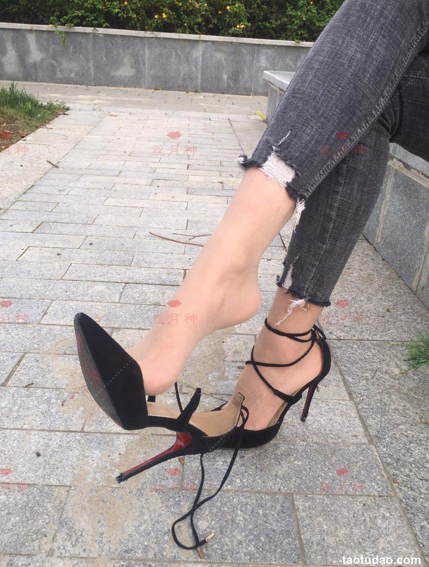 丝月神 005 牛仔裤细带高跟肉[91P／68.2MB]