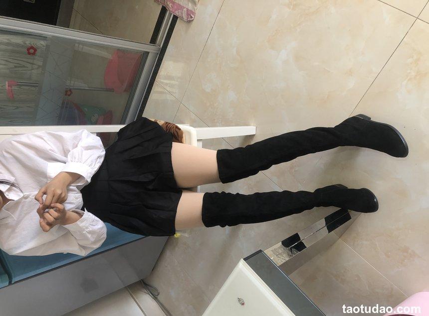 [最爱帆布鞋] 丝袜美腿写真 ON.48 图套