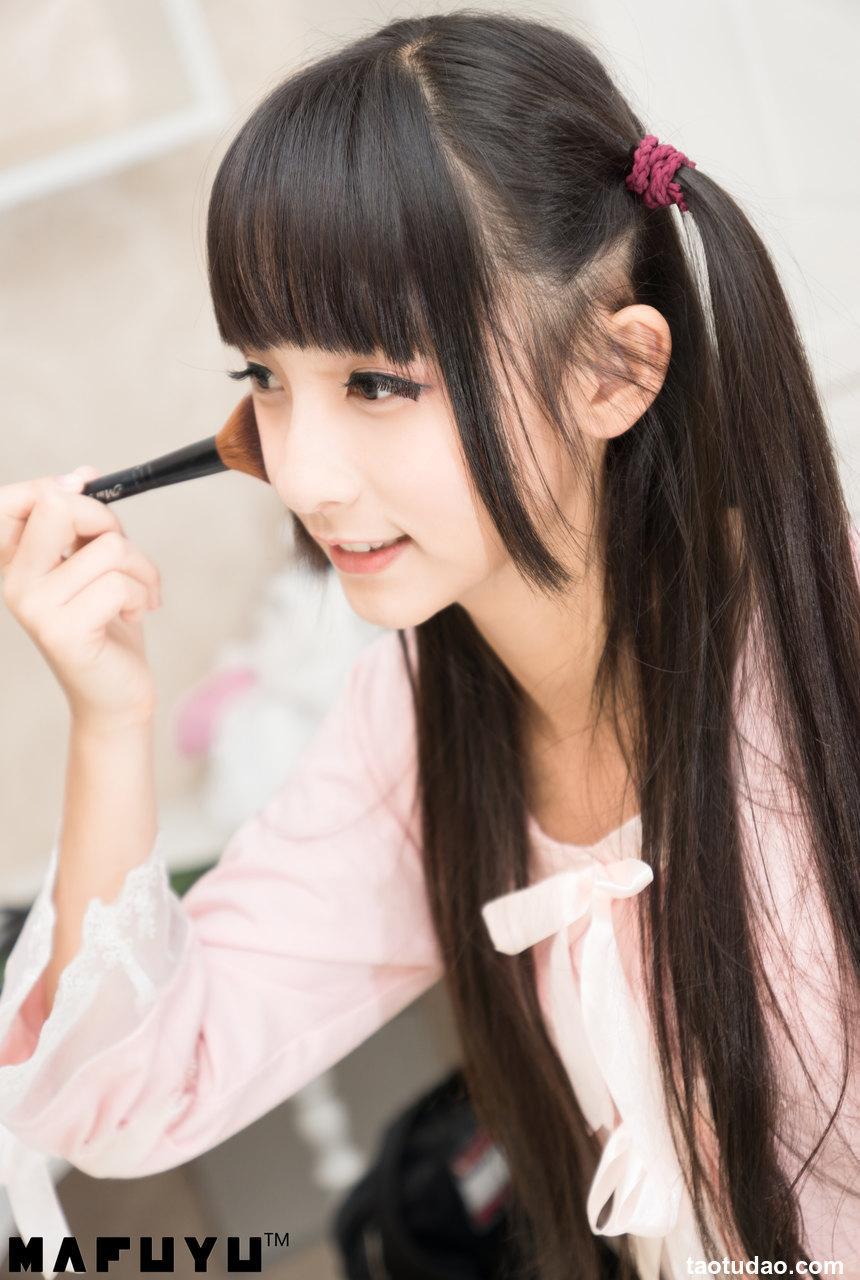 神楽板真冬 — 粉白条纹系列套图视频[106P+1V／1.20GB]