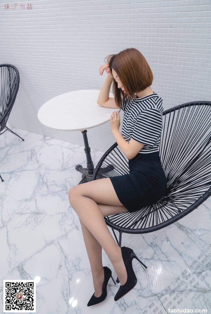 袜涩写真 VOL.035  暖暖灰丝小诱惑 [62P／188MB]