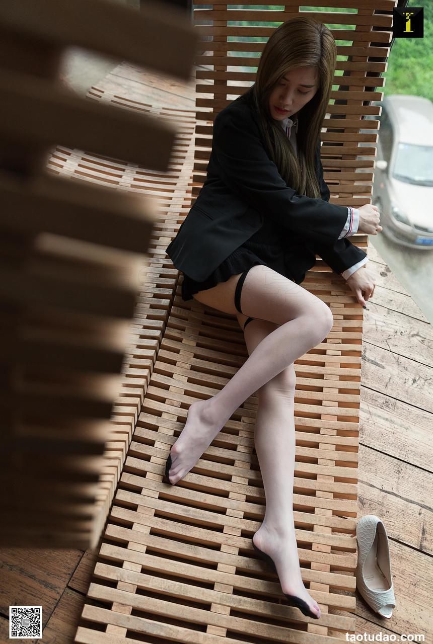 IESS异思趣向 羽西 鱼嘴与吊带袜 [95P]