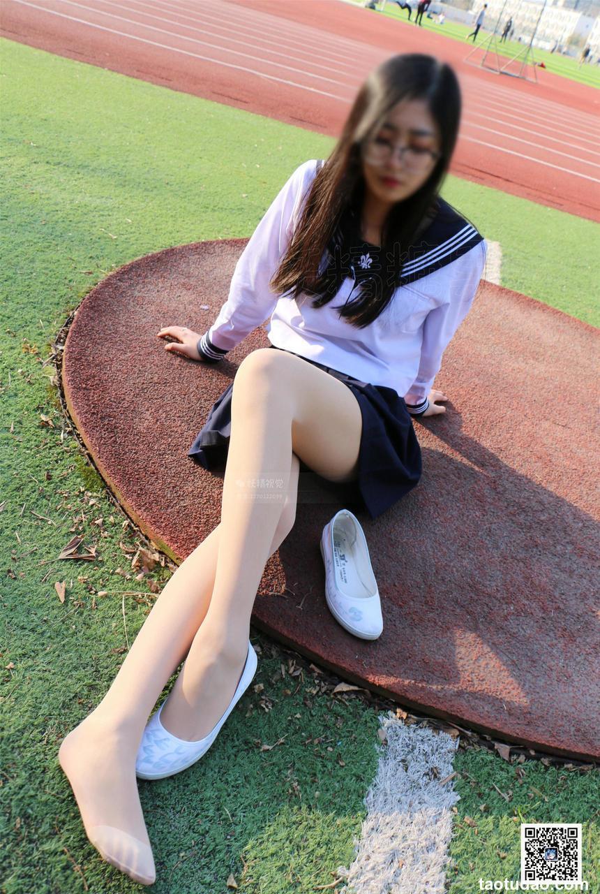 妖精视觉 NO.076 甜甜 运动场 足尖加固肉丝袜[55P／57MB]