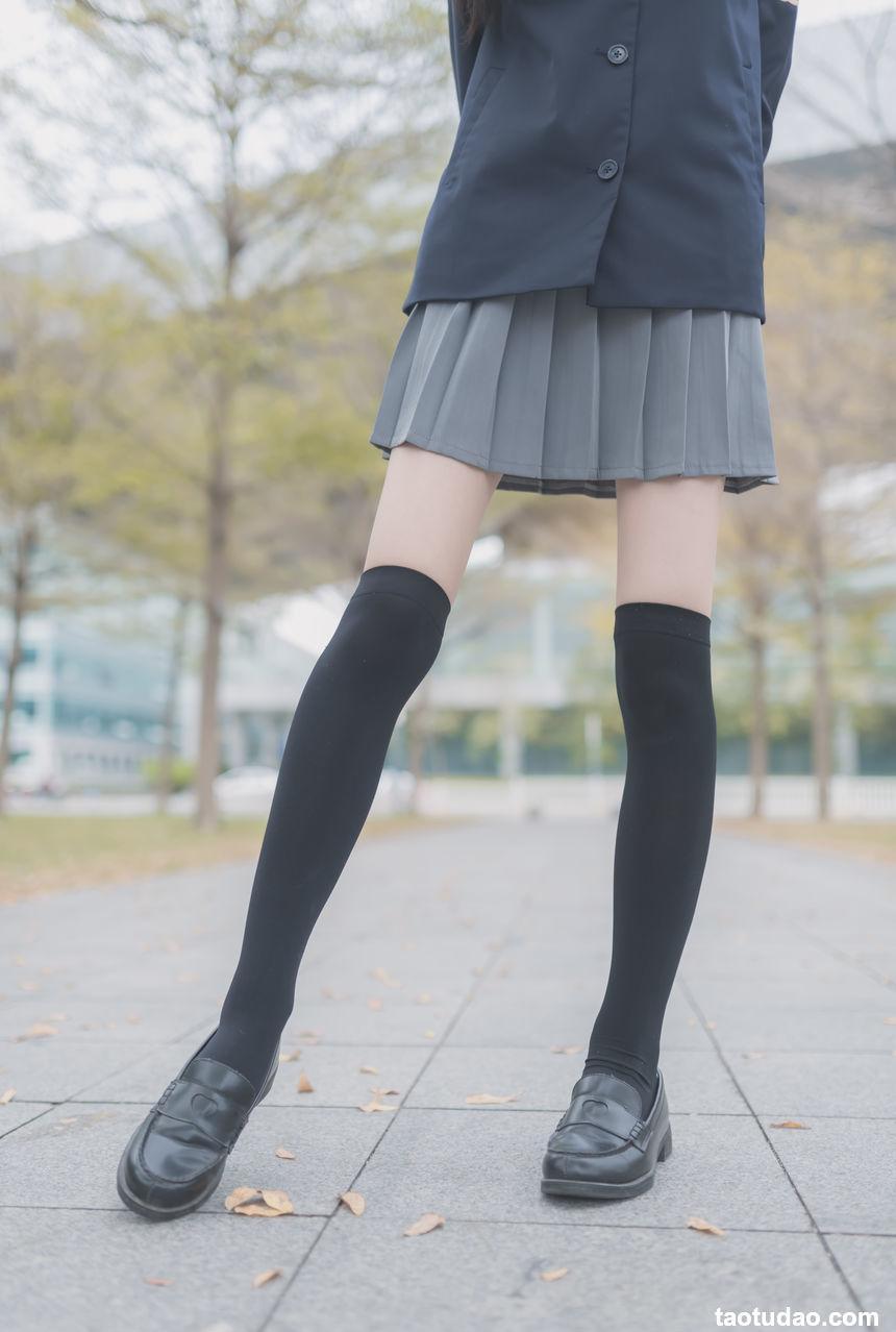 风之领域写真 NO.021 学妹户外黑丝1 [50P/151M]