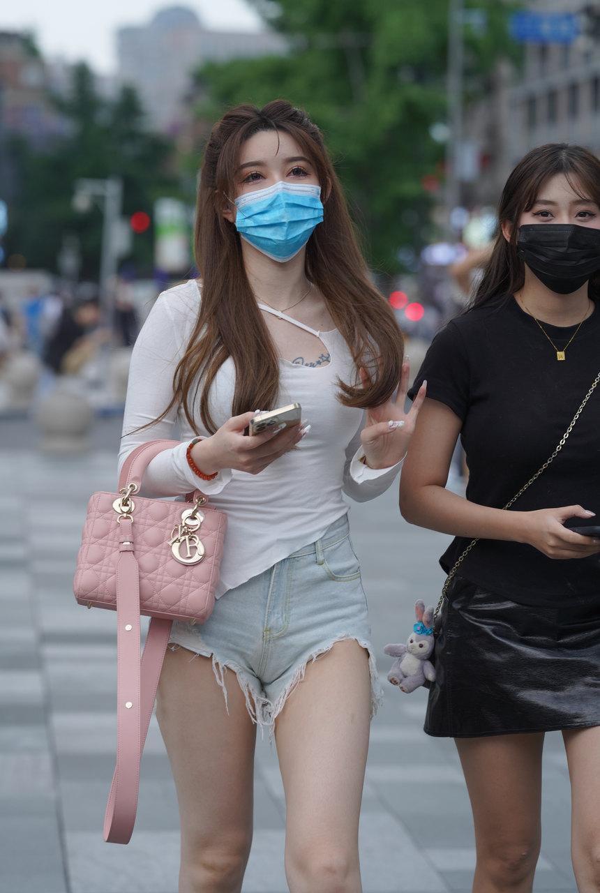 都市丽人破洞短裤牛仔【217P+1V-2.85G】